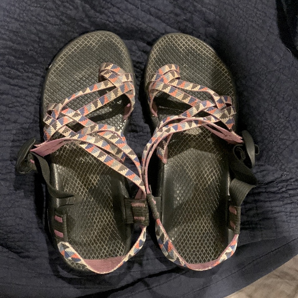 Chaco, size 8 with adjustable straps.